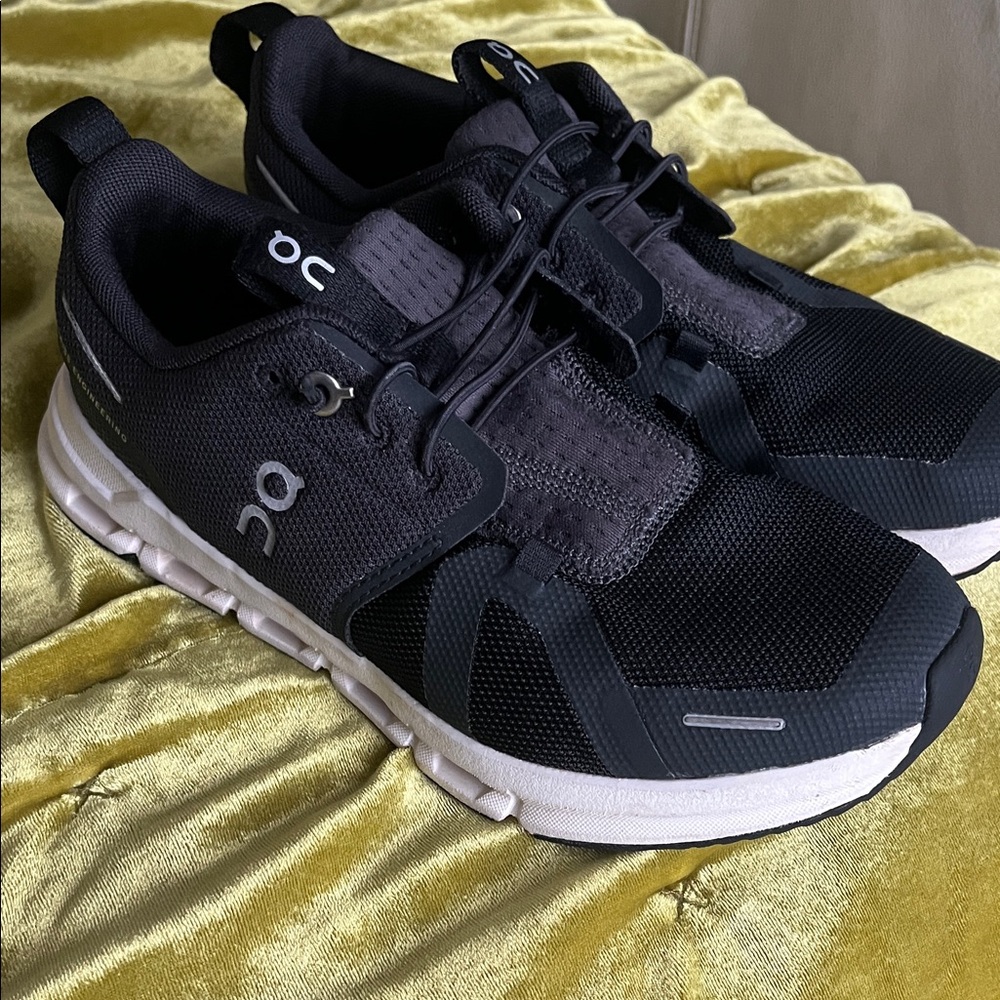 On Running Kids Black and White Athletic Shoes